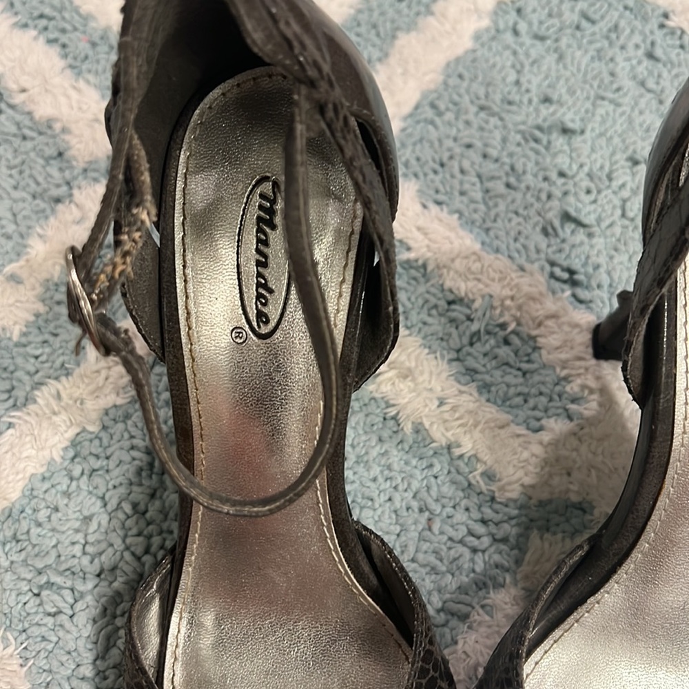 Shoes - Picture 3 of 11